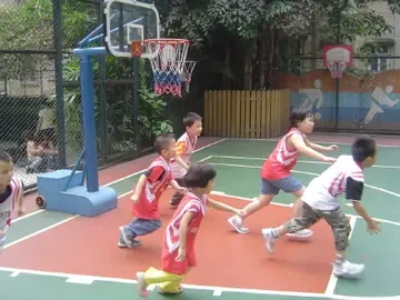 如何在篮球训练前进行有效的热敷准备_1